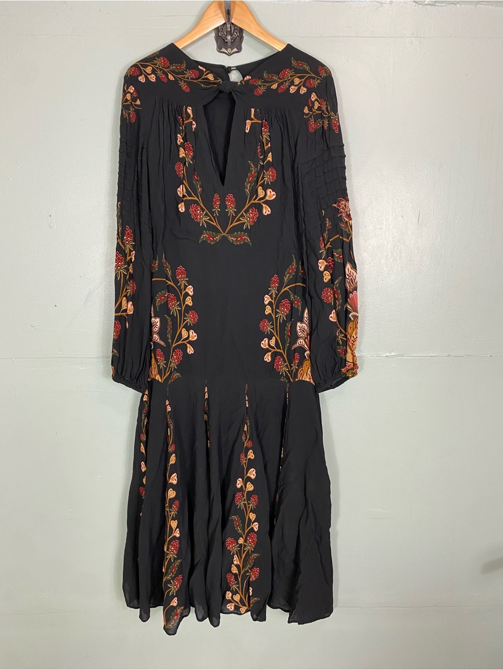 Farm Rio Berry Garden Long Sleeve Pleated Midi Dress Floral Large - Picture 2 of 8